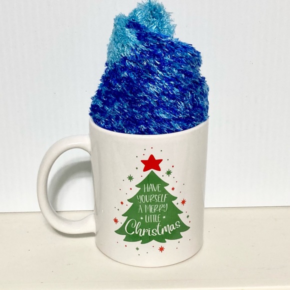 Have Yourself a Merry Little Christmas Mug Cup Fuzzy Blue Socks Gift Set 14 oz - Picture 5 of 10